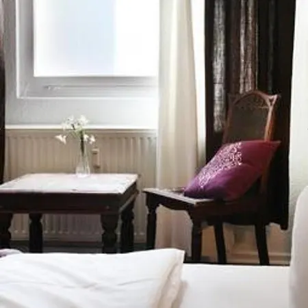 Hotel Overnight 3*