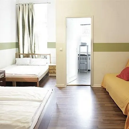 Overnight Hotel 3*