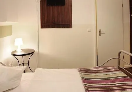 فندق Overnight 3*