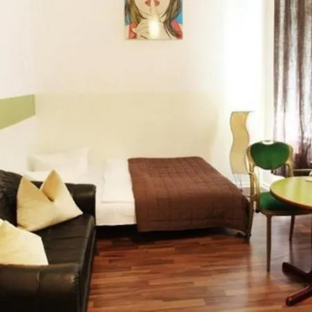 فندق Overnight 3*